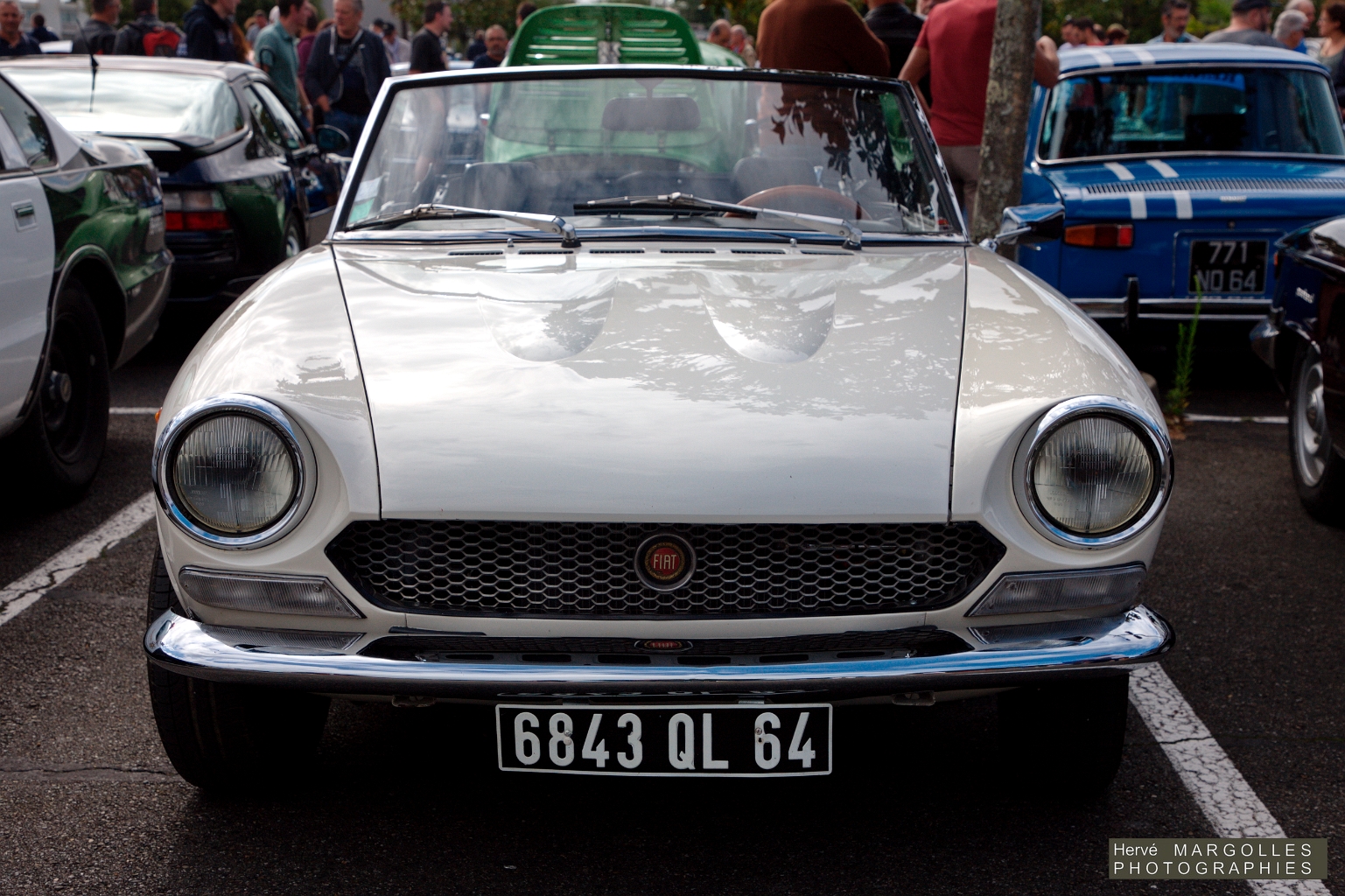 Fiat 124 Sport.jpg